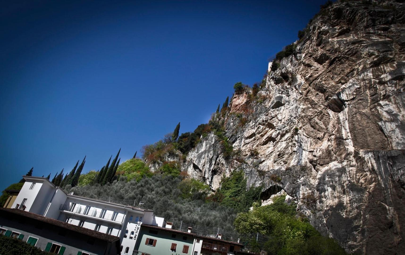 Hotel On The Rock Arco Exterior foto